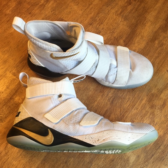 lebron 11 court general